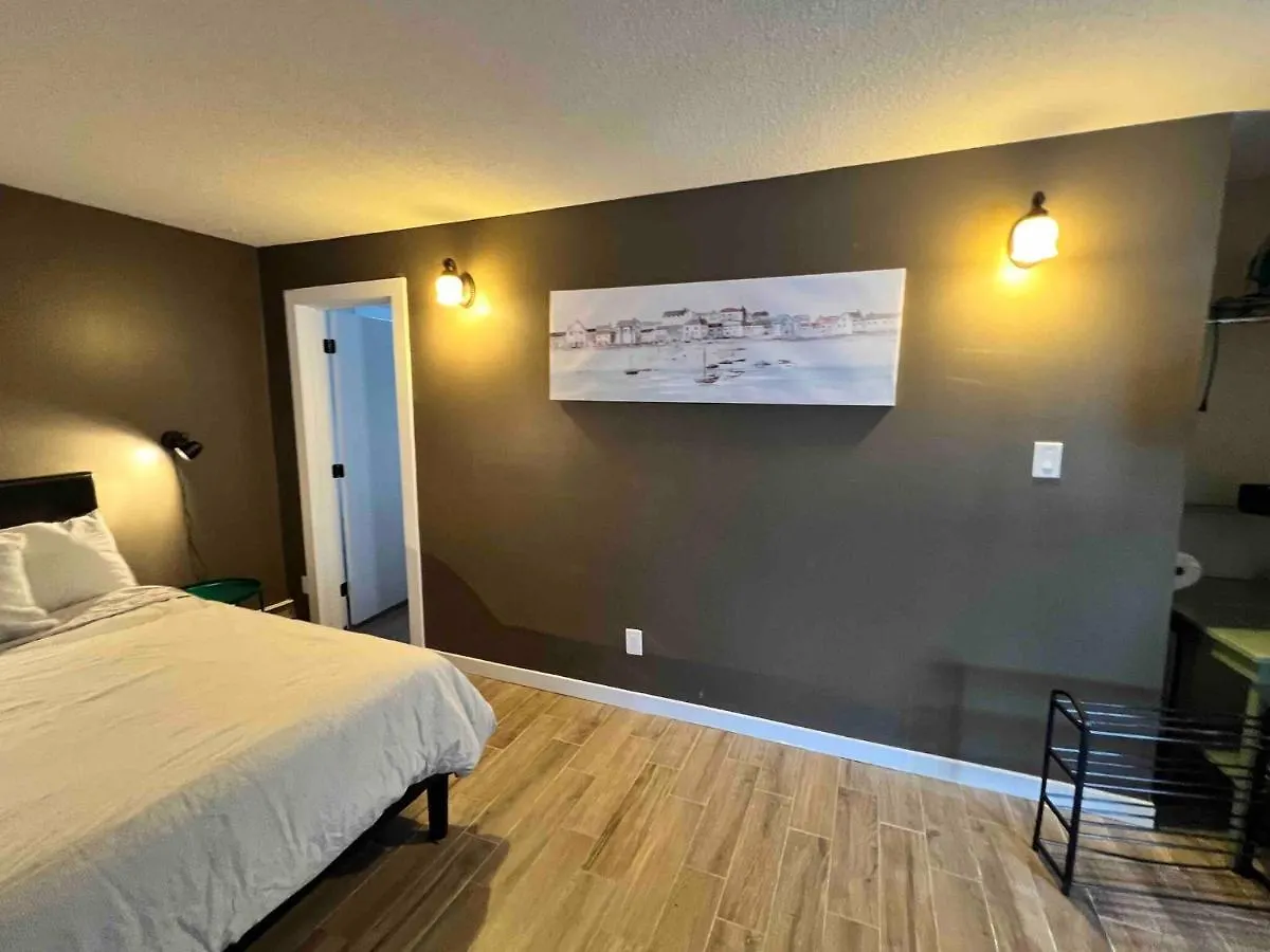 One Bedroom Condo Near Whyte Ave Close To University إيدمونتون