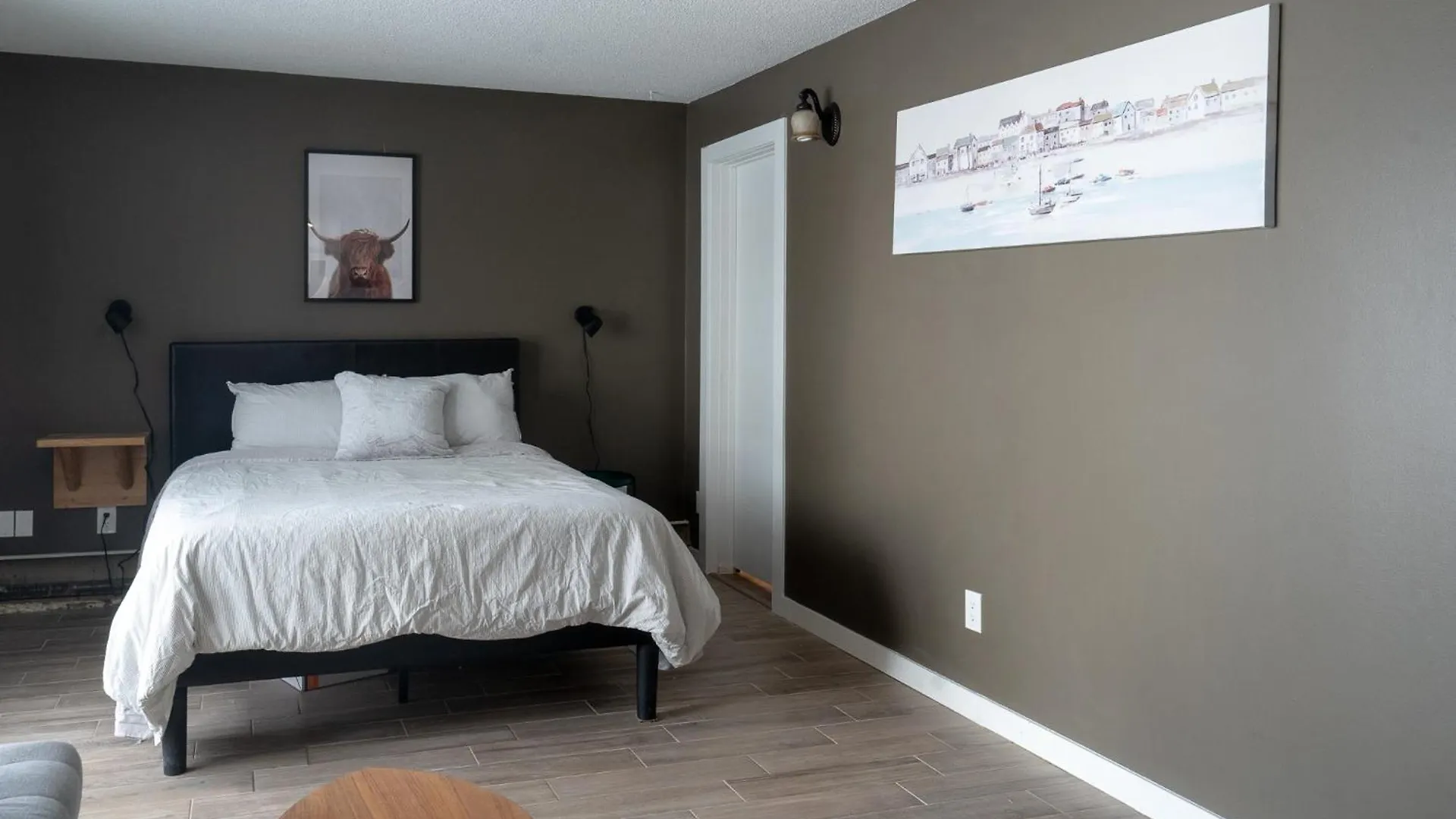 One Bedroom Condo Near Whyte Ave Close To University إيدمونتون
