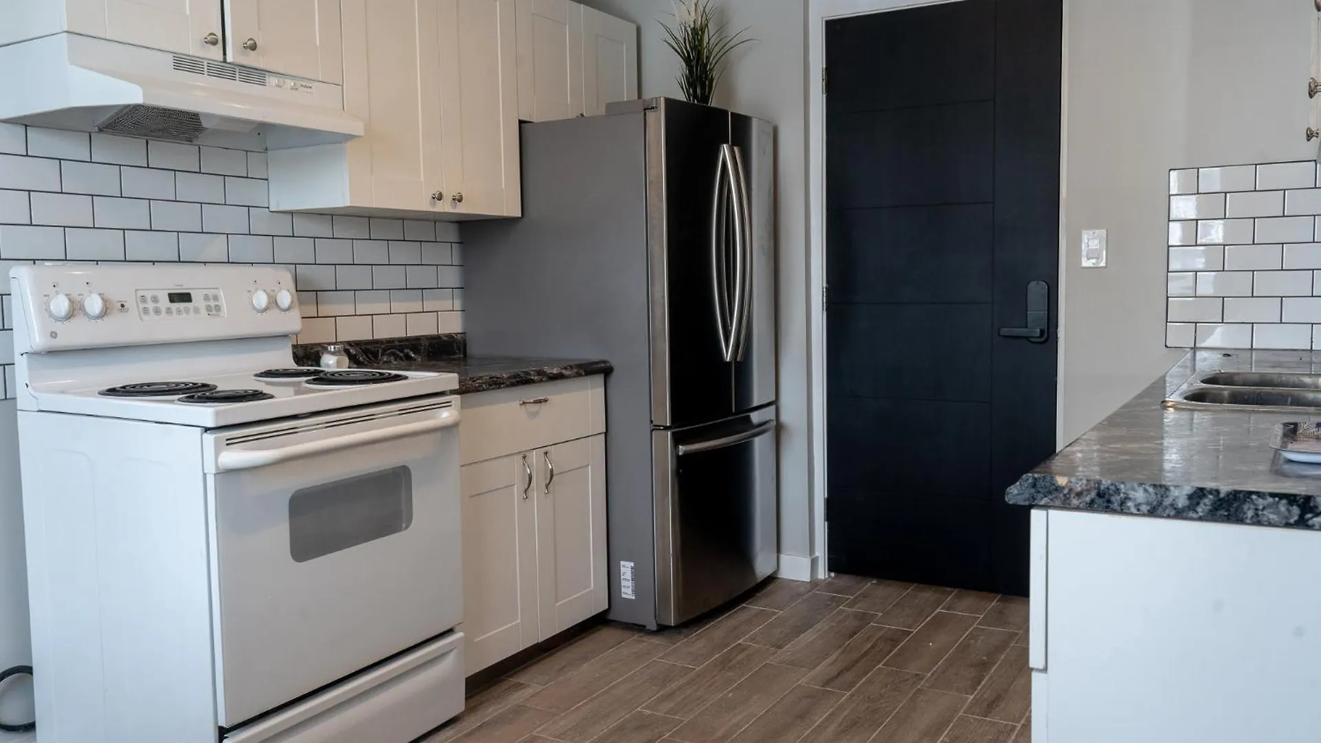 Appartamento One Bedroom Condo Near Whyte Ave Close To University Edmonton